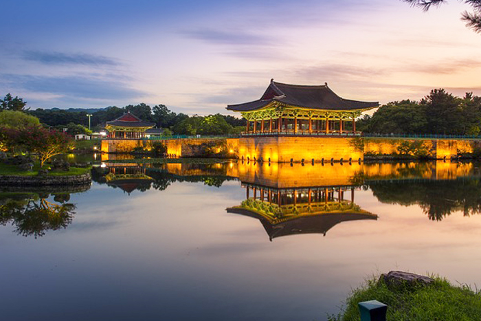 UNESCO World Heritage in Your Hands